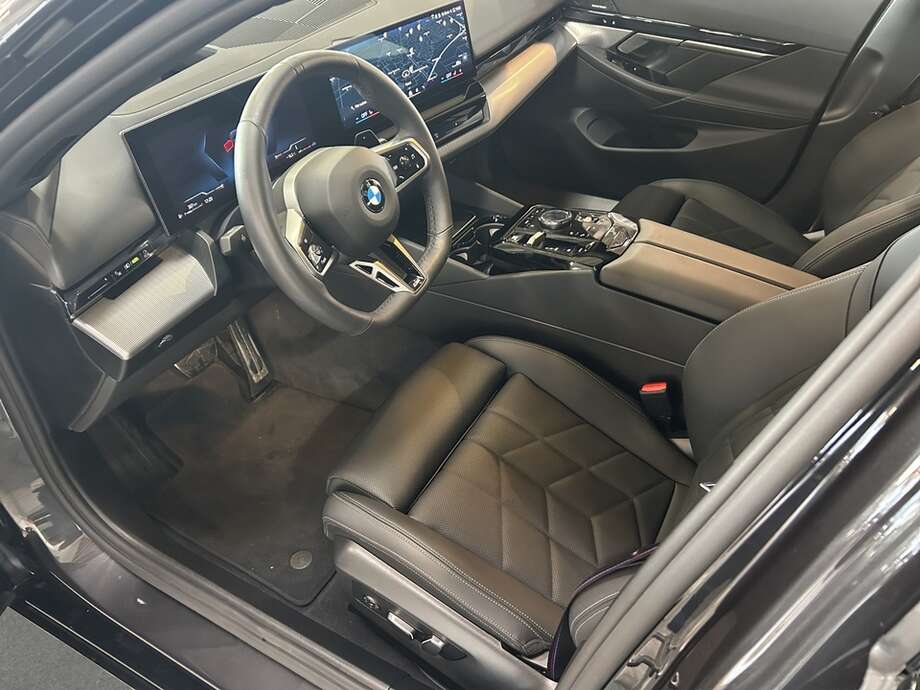 BMW 520d (Bild 10/19)