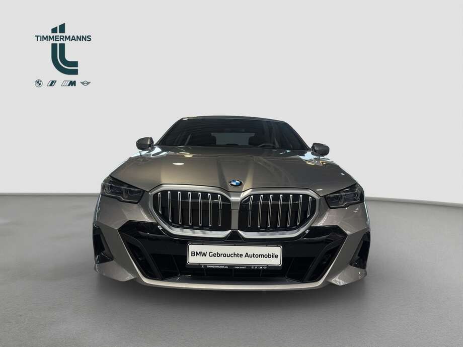 BMW 520d (Bild 8/22)