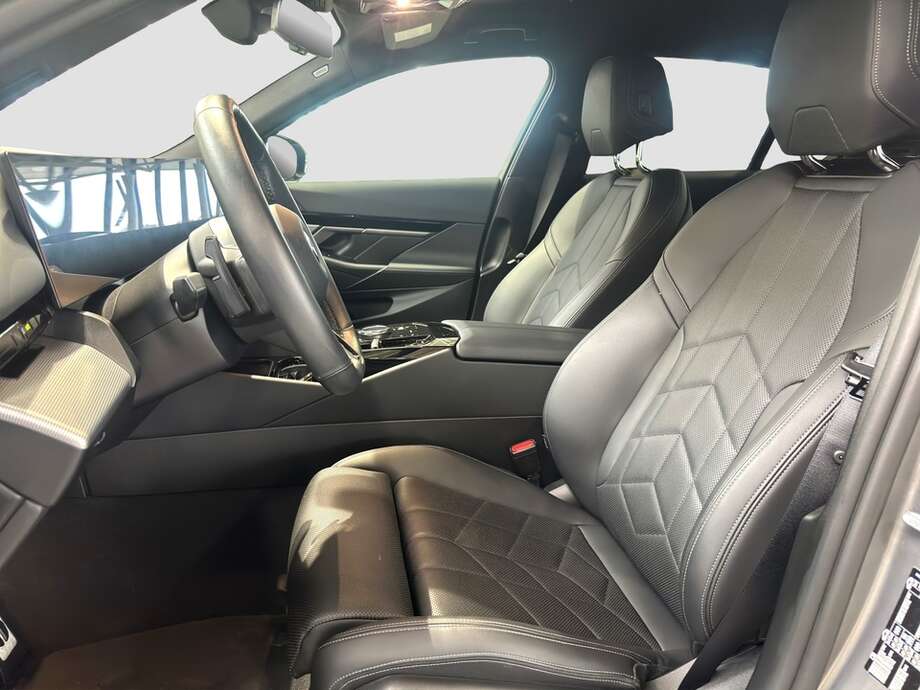 BMW 520d (Bild 10/22)