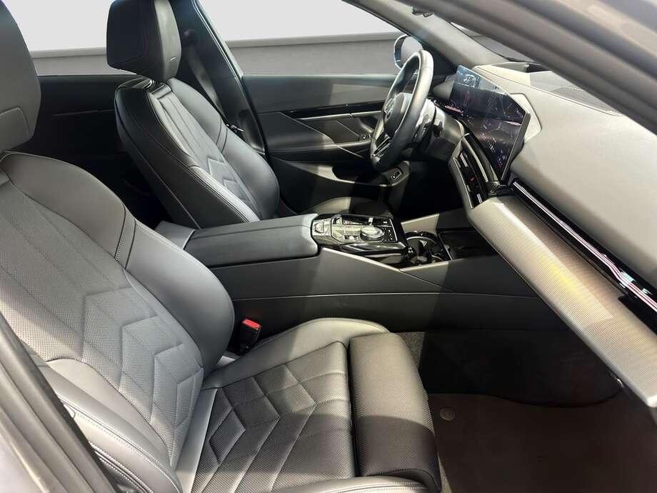 BMW 520d (Bild 14/22)