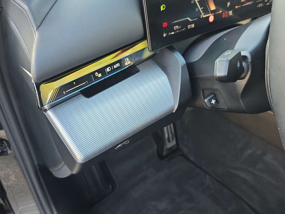 BMW 540d xDrive (Bild 12/19)