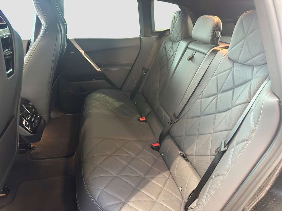 BMW iX (Bild 13/19)