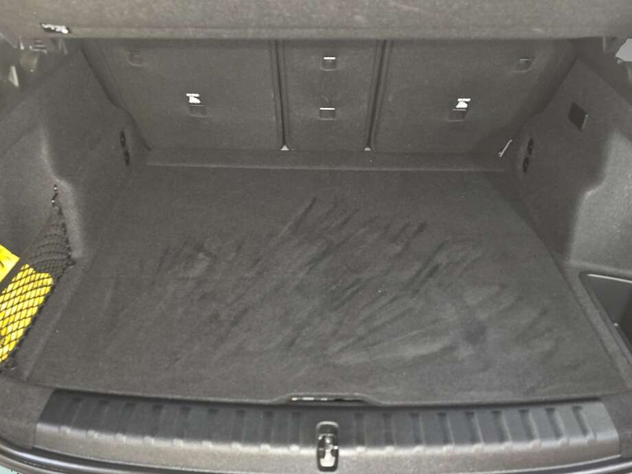 BMW iX1 xDrive30 (Bild 15/18)