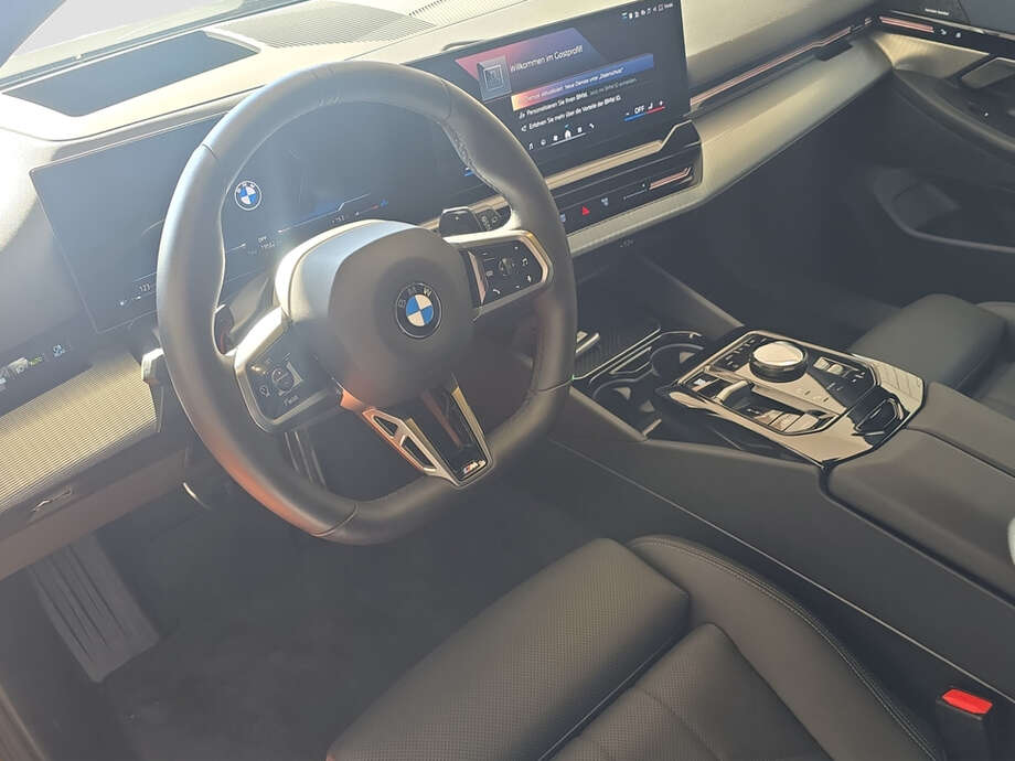 BMW 520d (Bild 10/18)