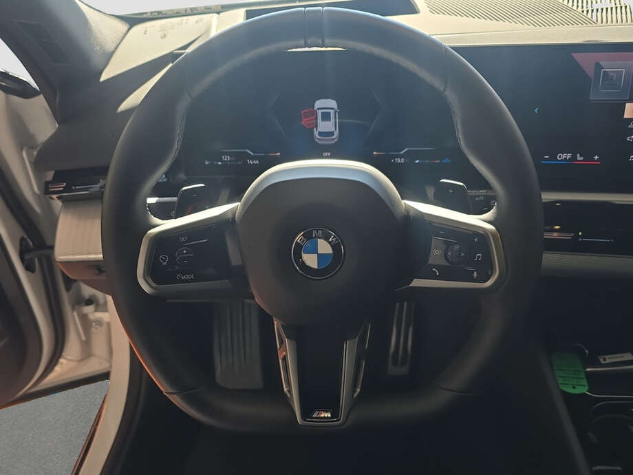 BMW 520d (Bild 12/18)