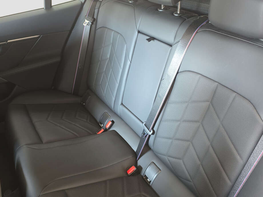 BMW 520d (Bild 14/18)