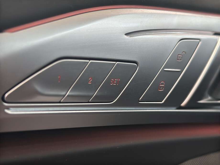 BMW 840d xDrive Gran Coupe Steptronic (Bild 25/26)