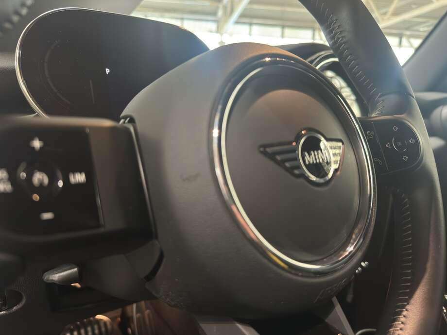 MINI Cooper (Bild 21/22)
