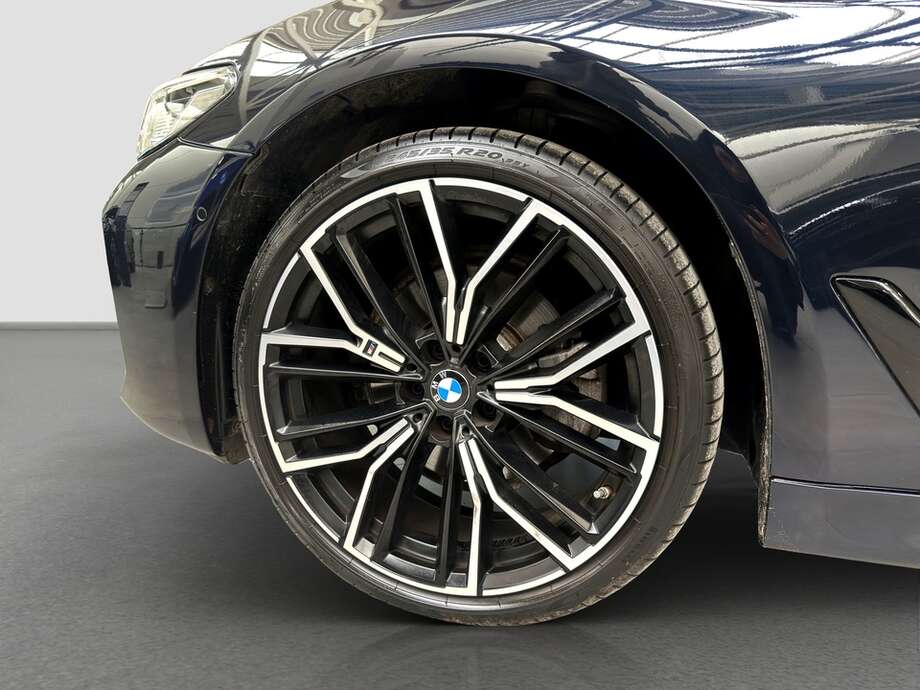 BMW 520d xDrive (Bild 9/20)