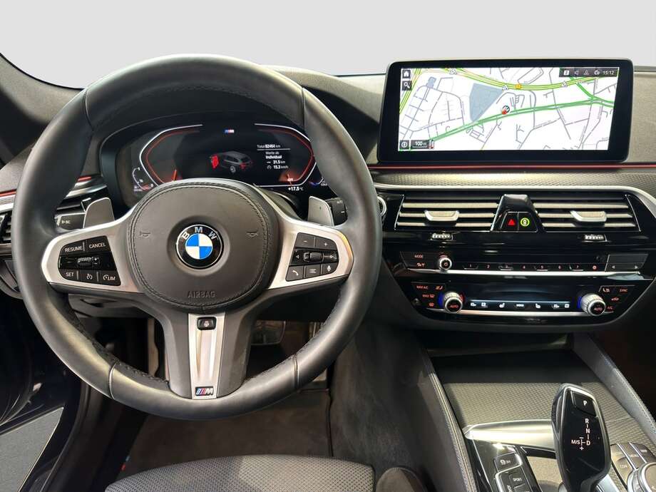BMW 520d xDrive (Bild 12/20)