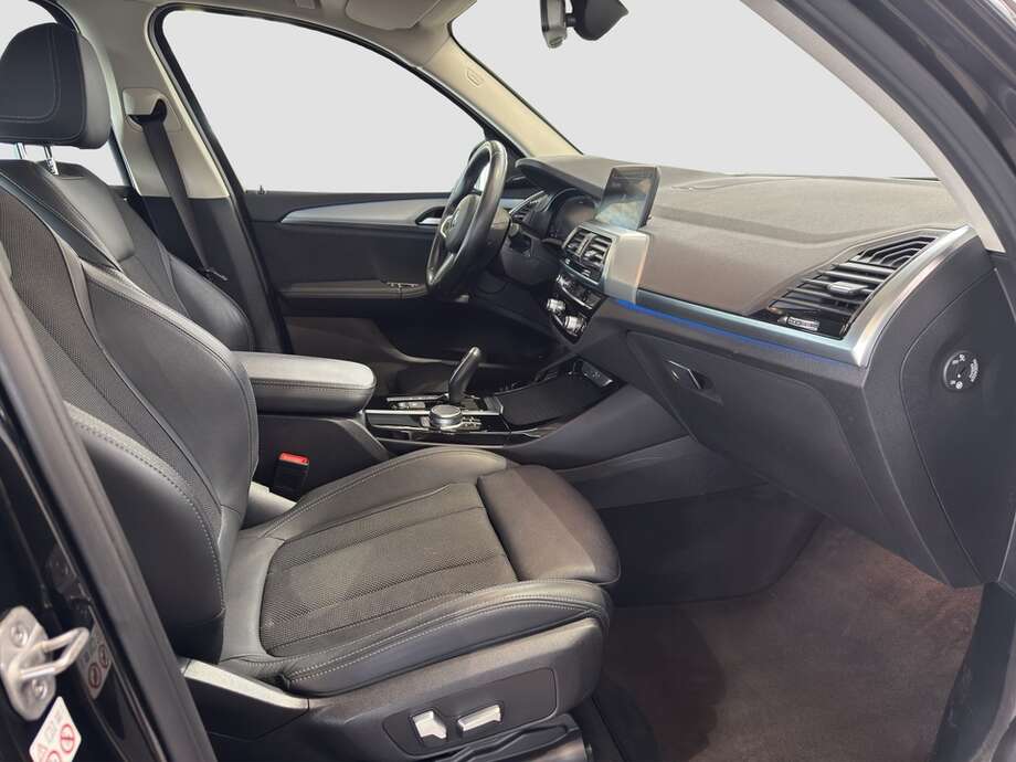 BMW X3 (Bild 16/26)