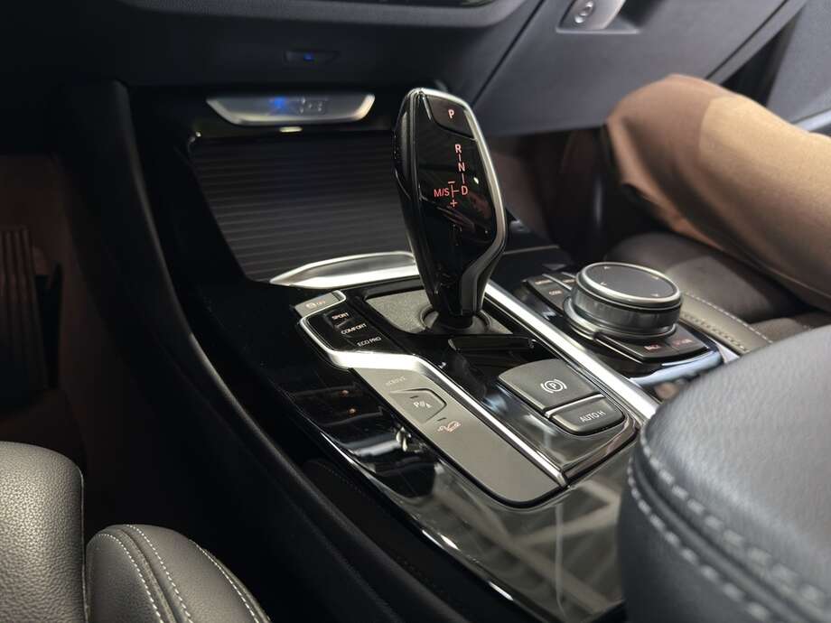 BMW X3 (Bild 18/26)