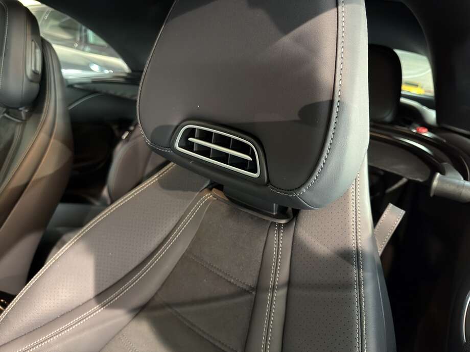 Mercedes-Benz 200 (Bild 17/17)