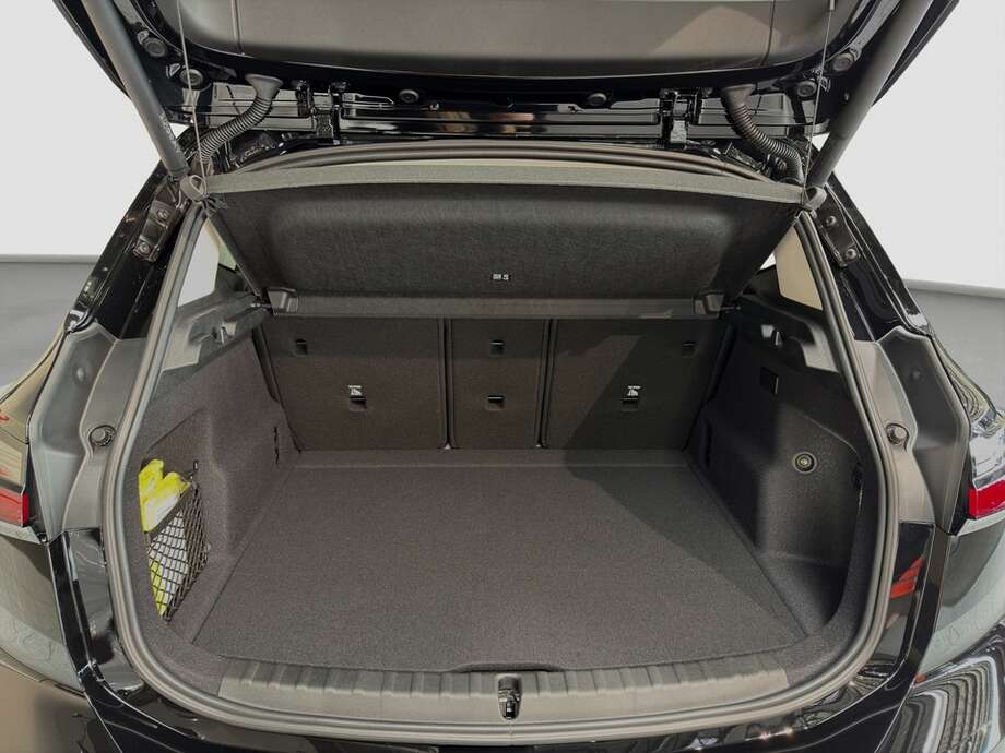 BMW 225e xDrive Active Tourer (Bild 15/17)