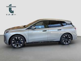 BMW iX (Bild 2/15)