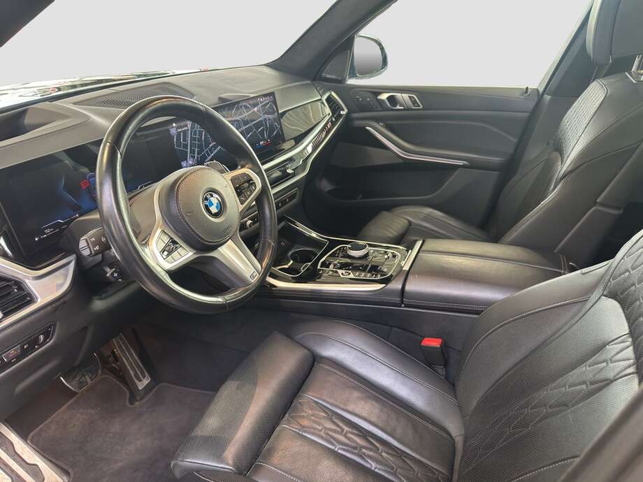 BMW X7 xDrive40d (Bild 10/27)
