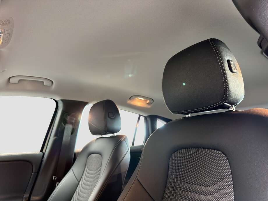 Mercedes-Benz GLA 250 (Bild 11/14)