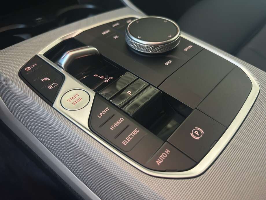 BMW 320e Touring Auto (Bild 21/21)