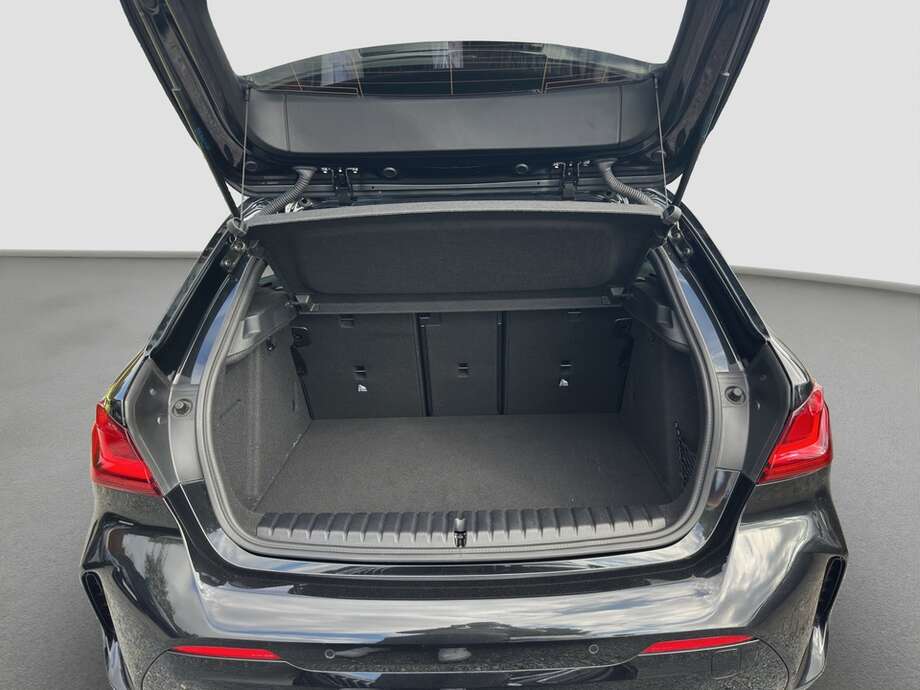 BMW 118d (Bild 13/21)