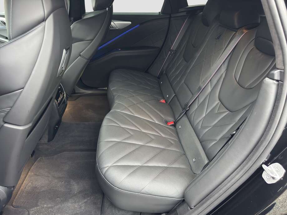 BMW XM 4.4 (Bild 14/24)