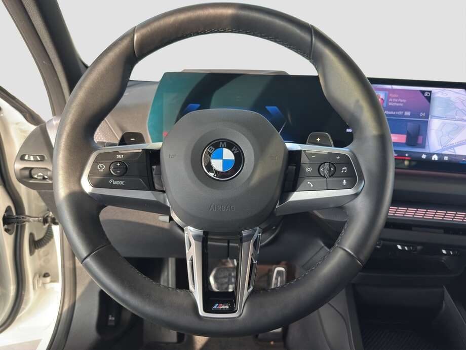 BMW 120d (Bild 11/17)
