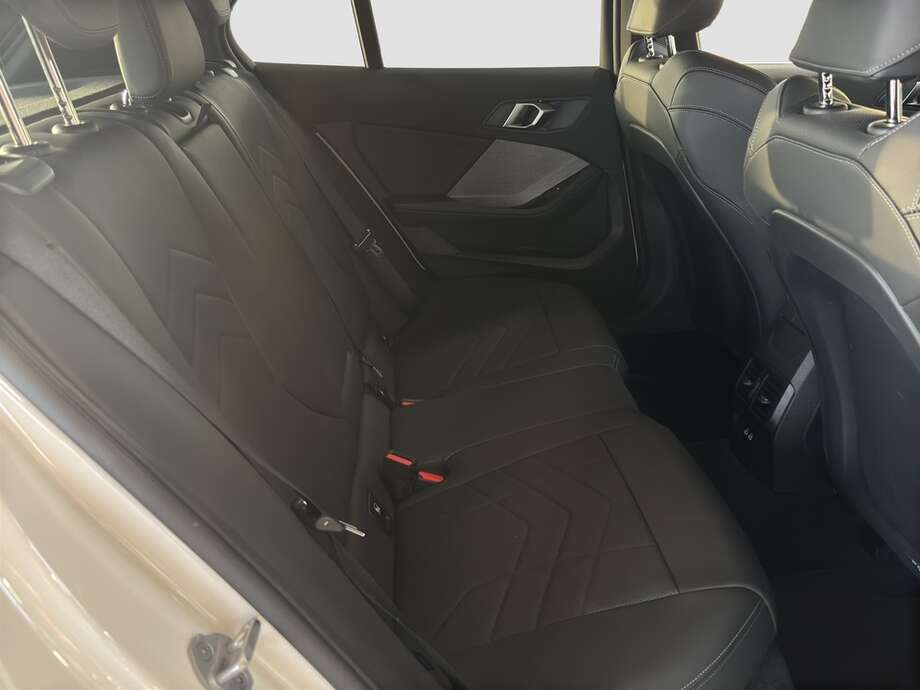 BMW 120d (Bild 14/17)