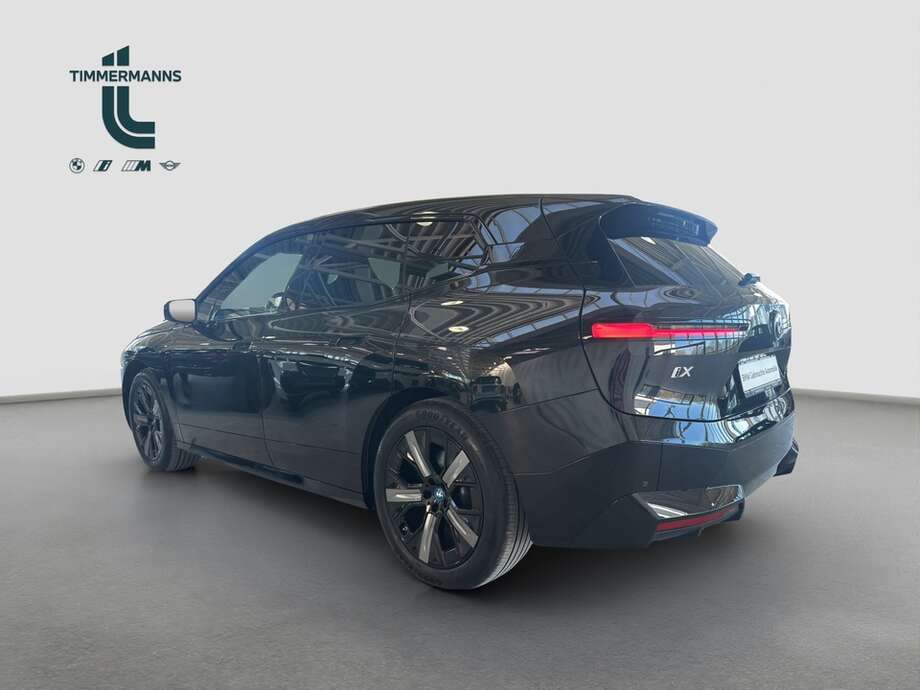 BMW iX (Bild 3/23)