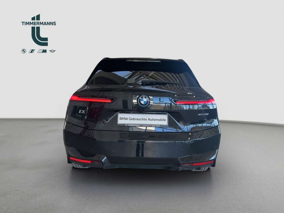 BMW iX (Bild 4/23)