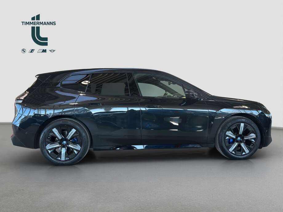 BMW iX (Bild 6/23)
