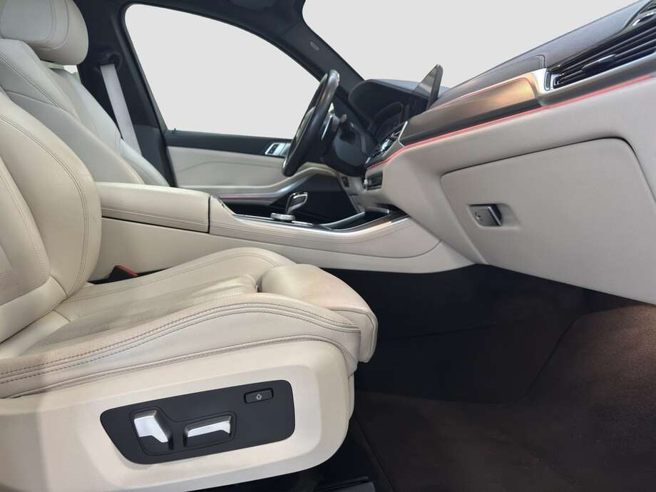 BMW X5 (Bild 16/21)