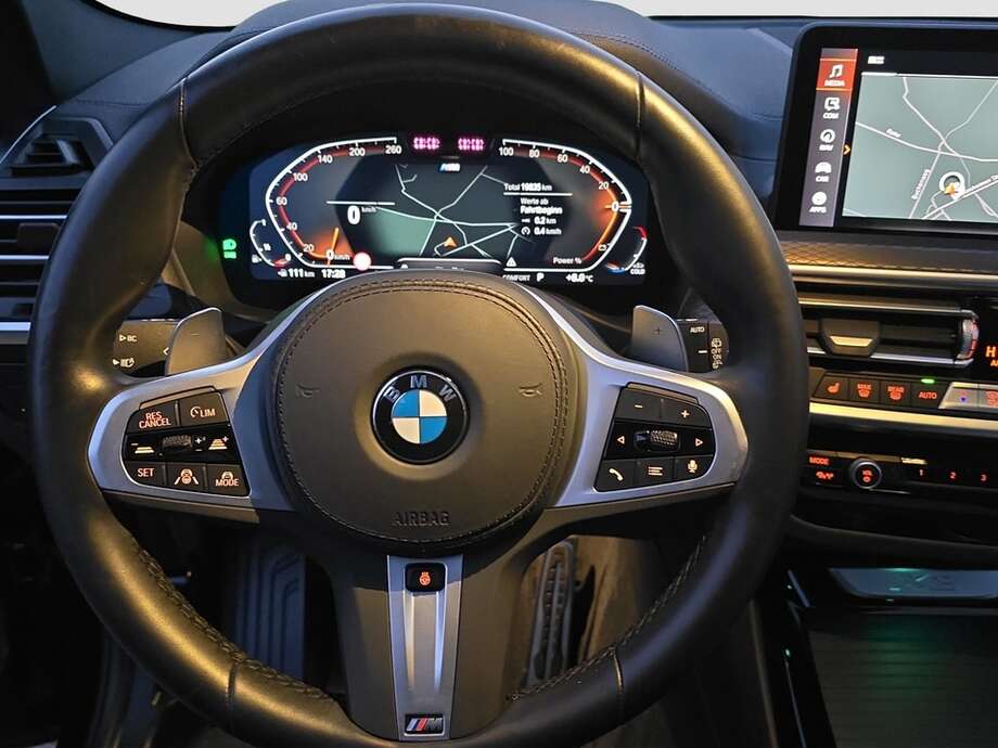BMW X3 (Bild 12/19)