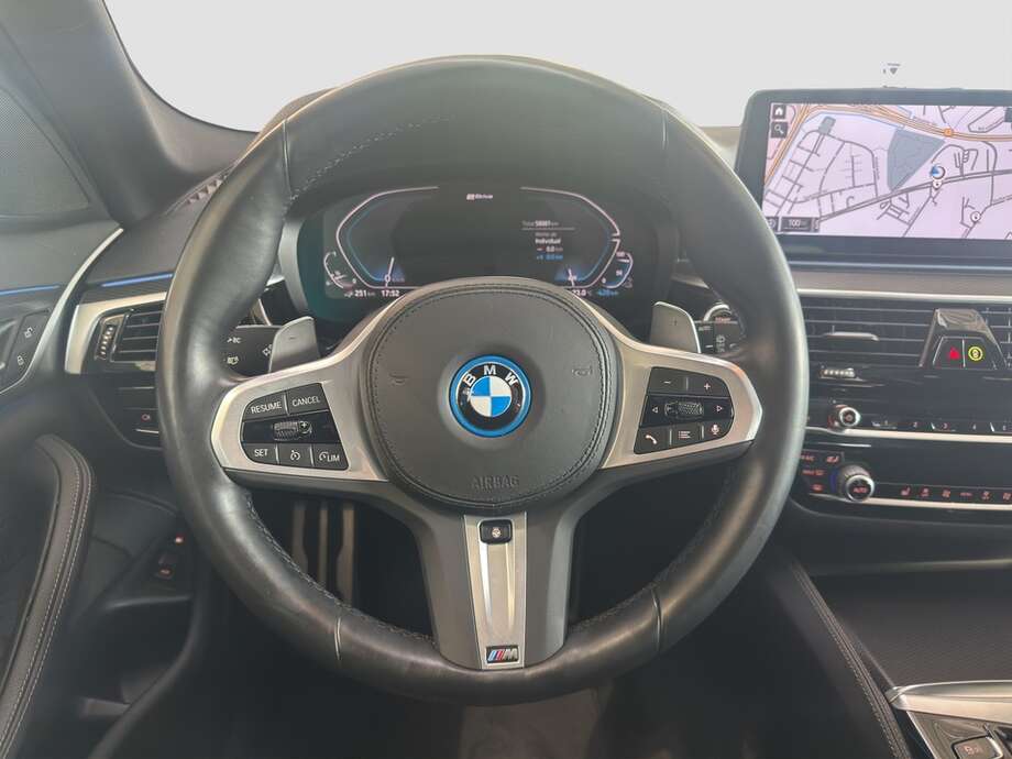 BMW 530e Touring (Bild 13/23)
