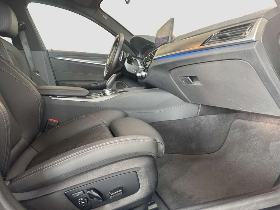 BMW 530e Touring (Bild 17/23)