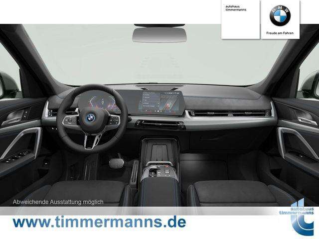 BMW iX1 eDrive20 (Bild 4/6)