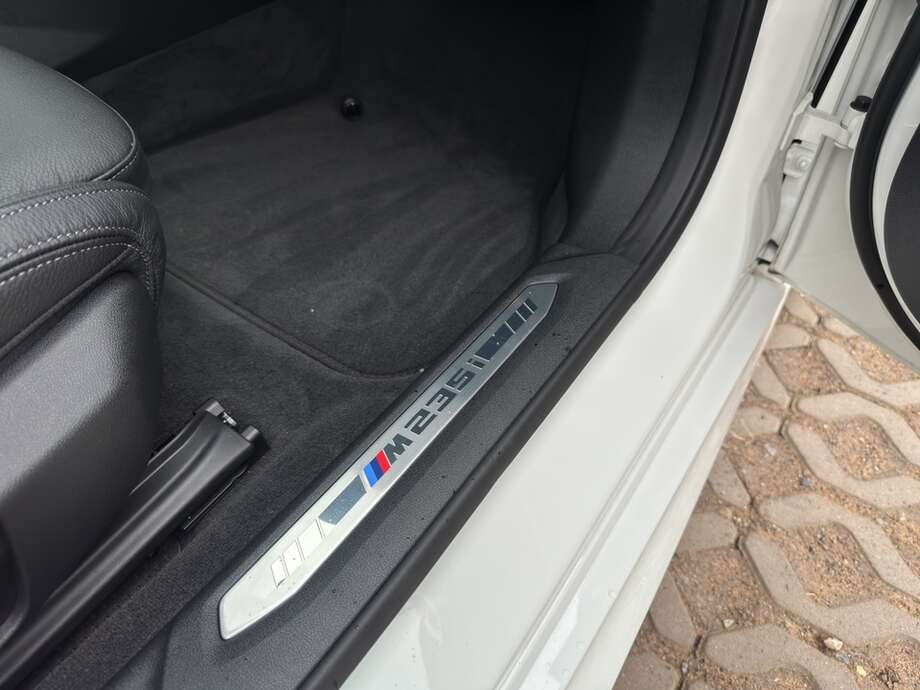 BMW M235i (Bild 21/24)