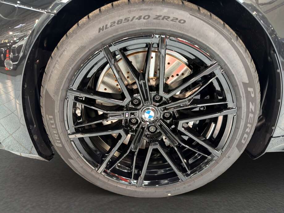 BMW M5 (Bild 9/18)