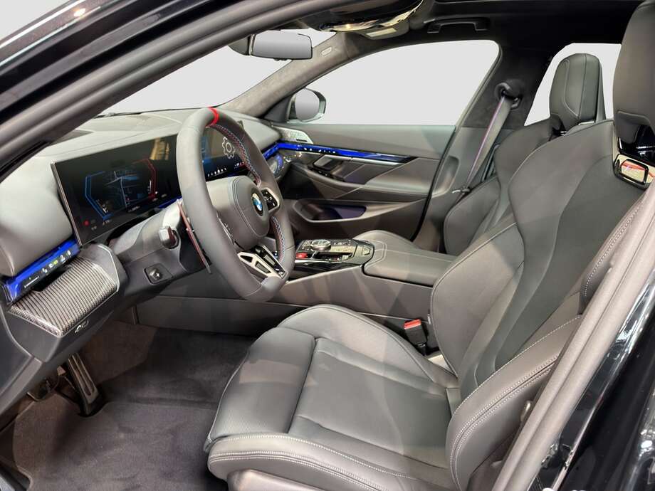 BMW M5 (Bild 10/18)