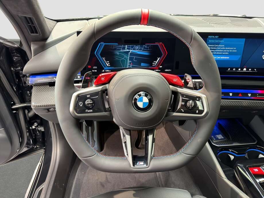 BMW M5 (Bild 12/18)