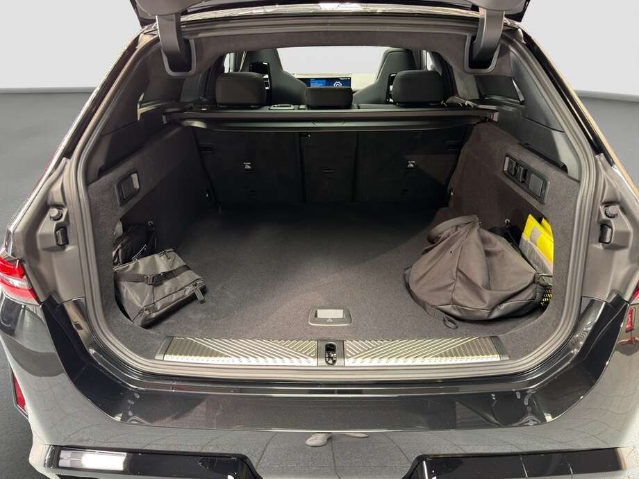 BMW M5 (Bild 15/18)