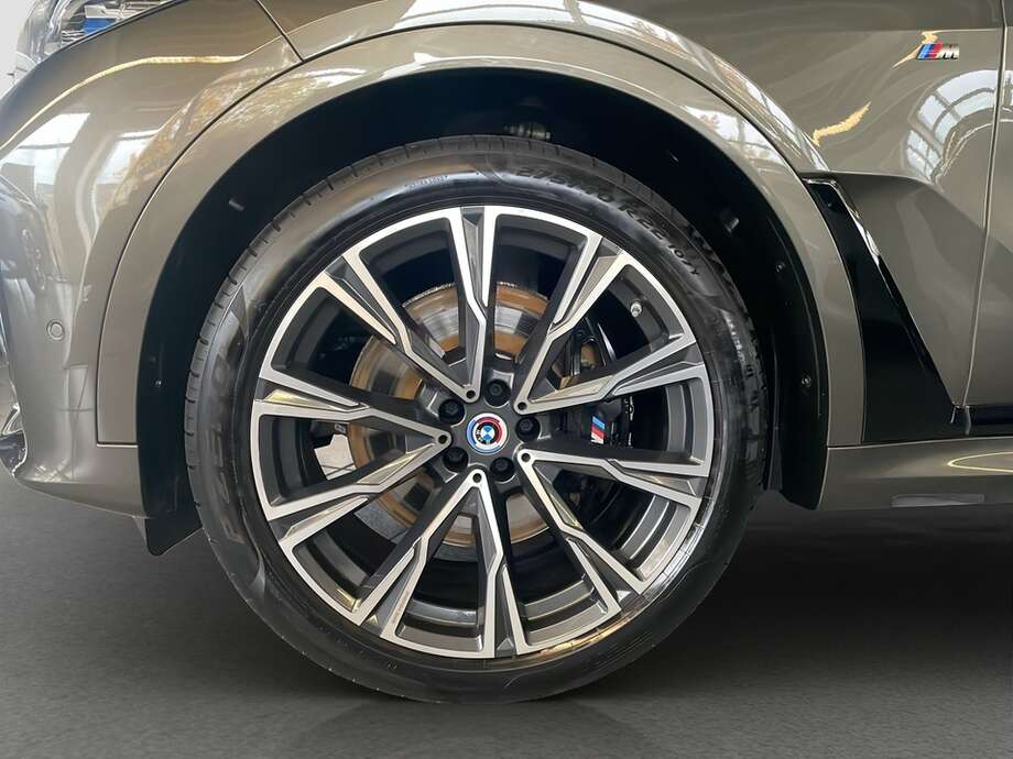 BMW X7 M50i (Bild 9/17)