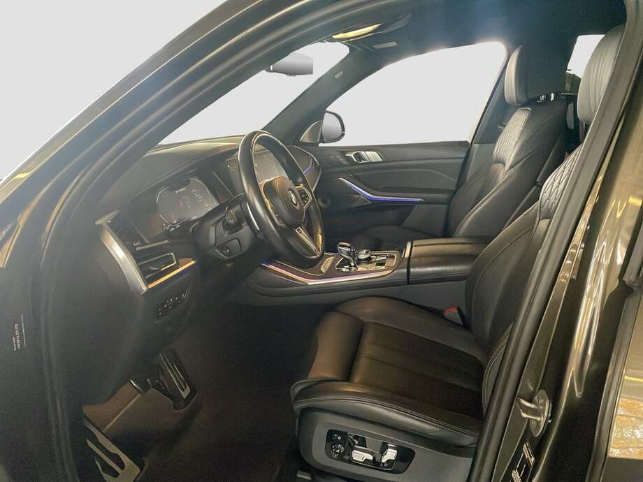 BMW X7 M50i (Bild 10/17)