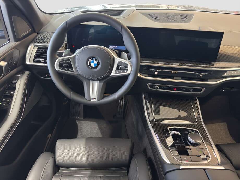 BMW X5 (Bild 10/11)