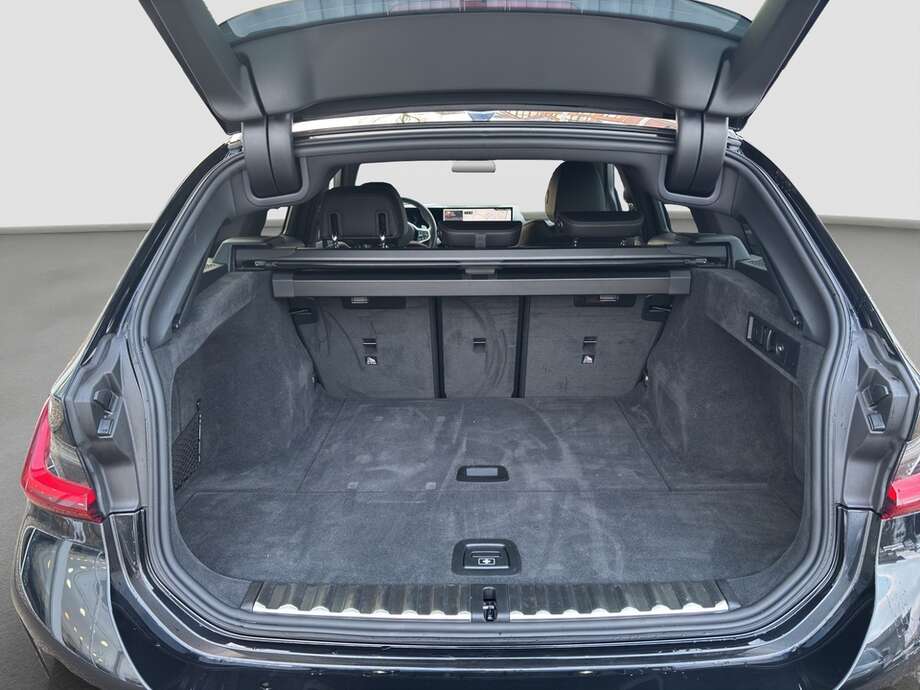 BMW 318d (Bild 14/16)