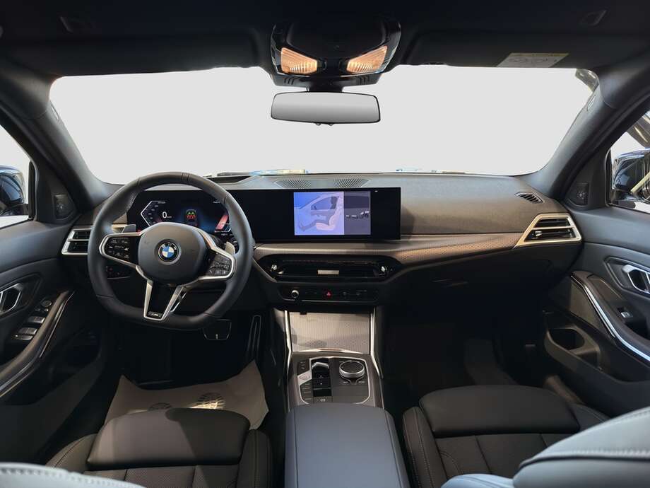 BMW 320d (Bild 12/16)