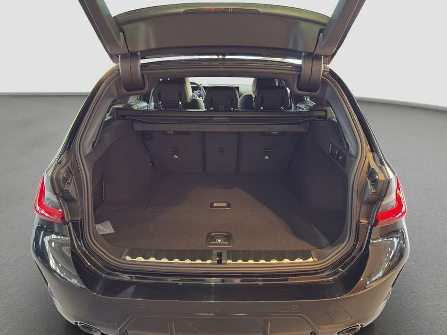 BMW 320d (Bild 14/16)