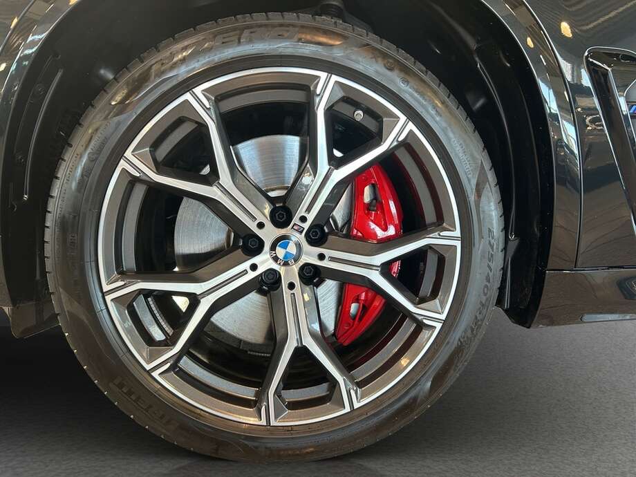 BMW X5 (Bild 6/17)