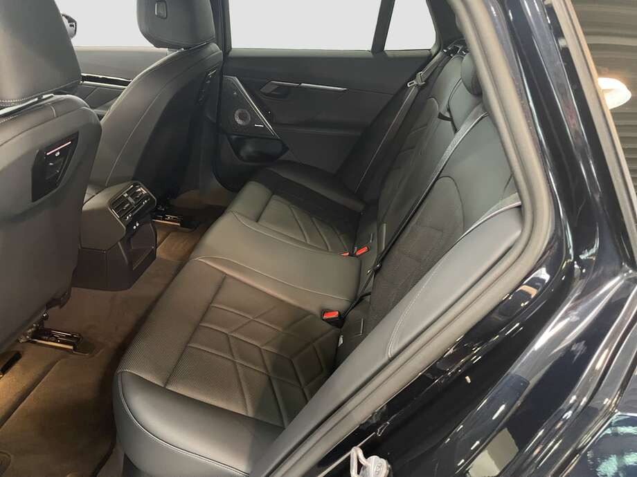 BMW 540d xDrive (Bild 13/14)