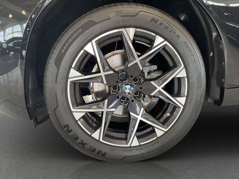 BMW X3 (Bild 9/15)