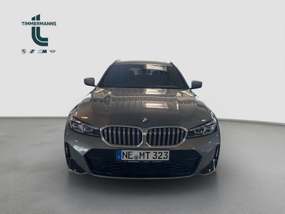 BMW 318d (Bild 8/14)