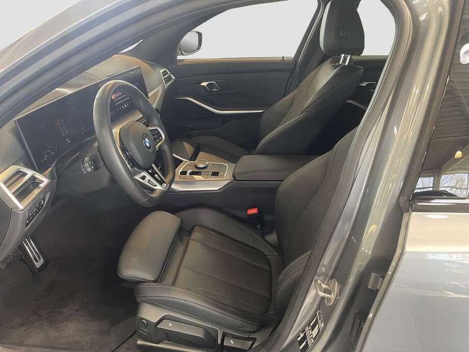 BMW 318d (Bild 10/14)